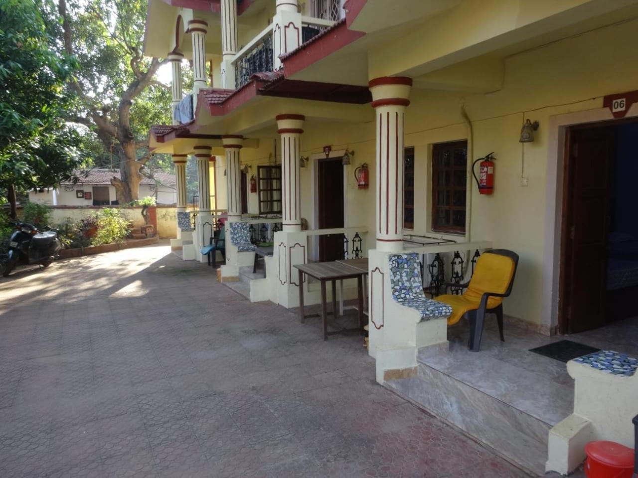 R Mansion Apartment Calangute Exterior photo